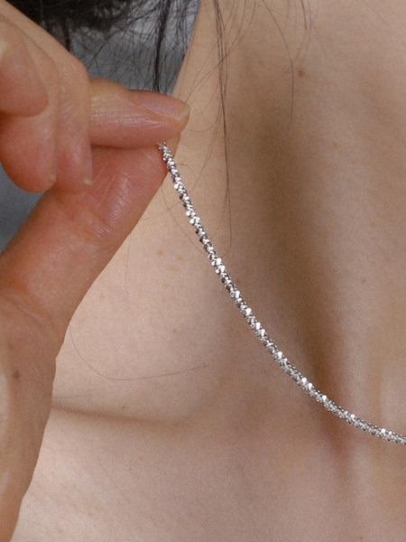 [유니제이] Shiny Sparkling Silver Necklace In242 [Silver]